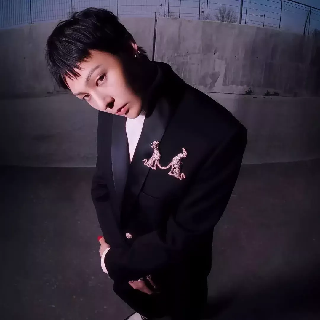 Latest photo of G-DRAGON (BIGBANG)