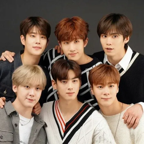 아스트로의 최신 사진