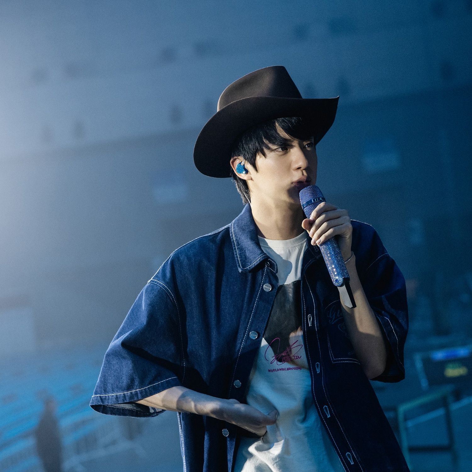 ジン (BTS)の最近の活動写真