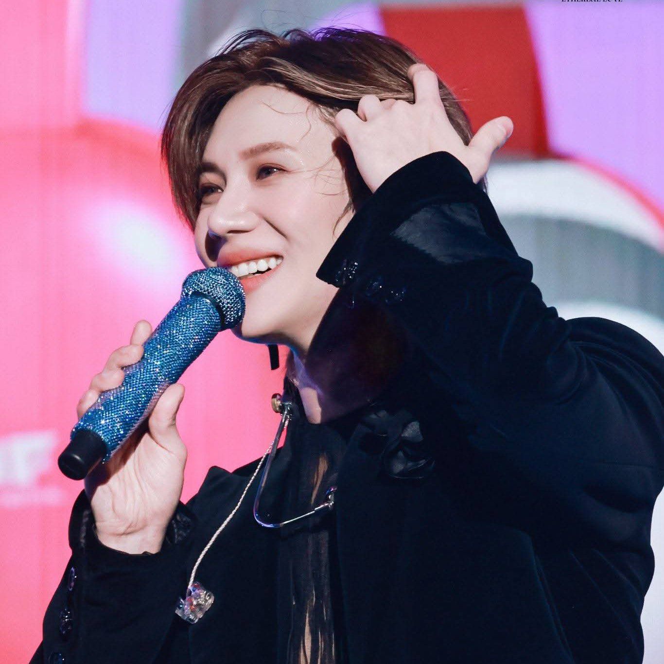 A moment captured by Taemin (SHINee)'s fan