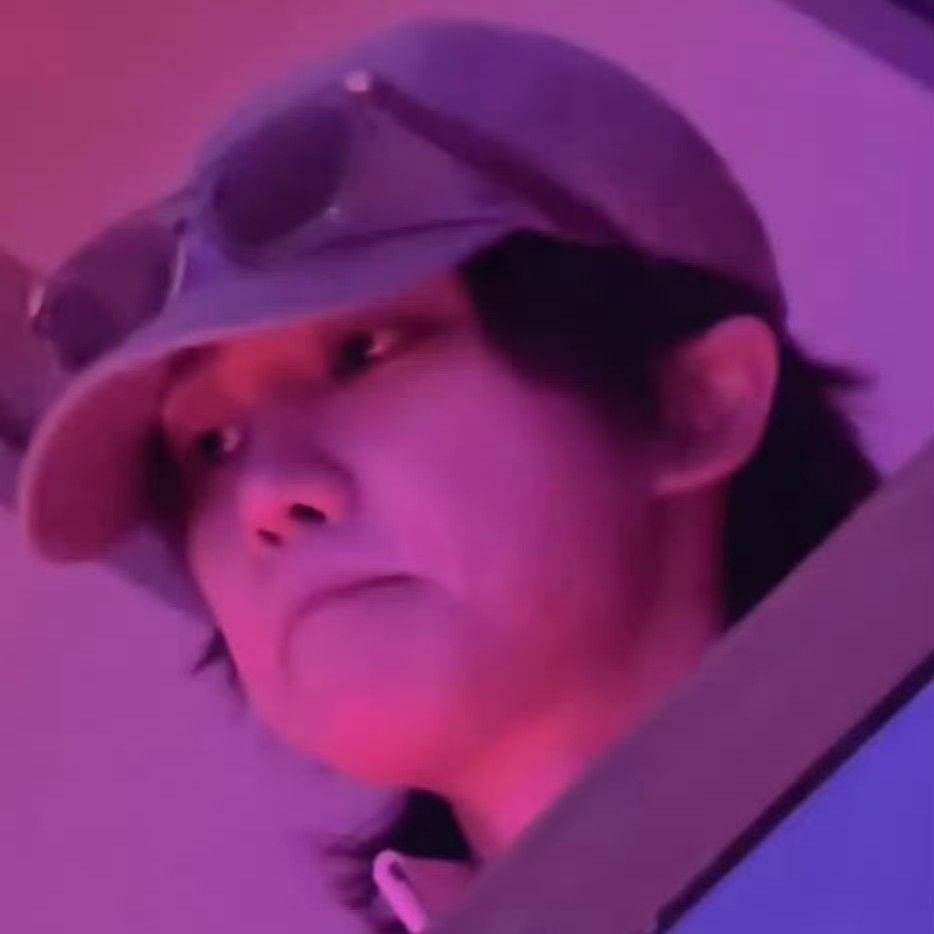 Behind-the-scenes cut of The 8 (SEVENTEEN)