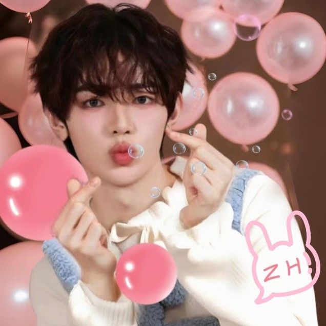 章昊 (ZEROBASEONE)的最新照片