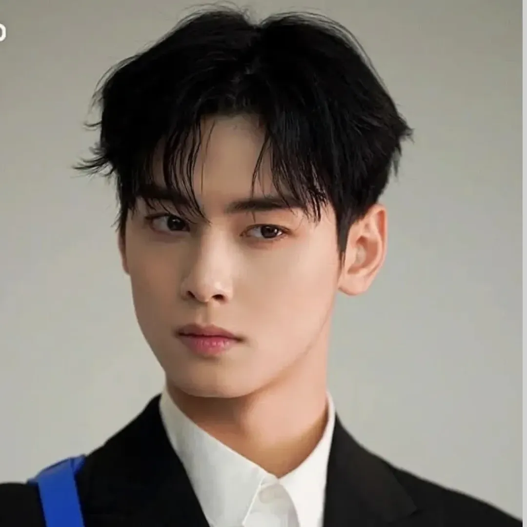 Latest photo of Eunwoo (ASTRO)