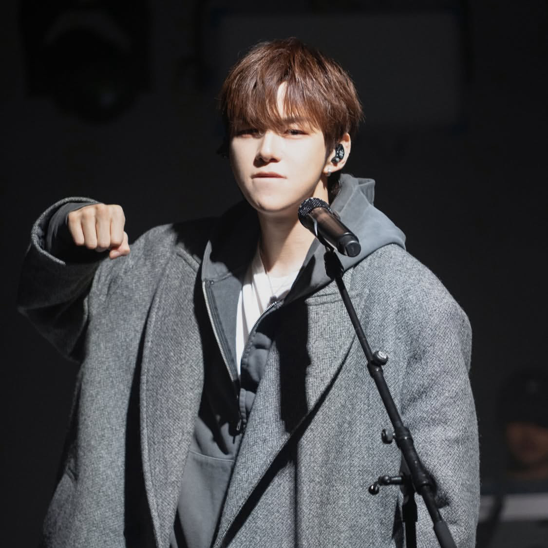 강다니엘의 비하인드 컷