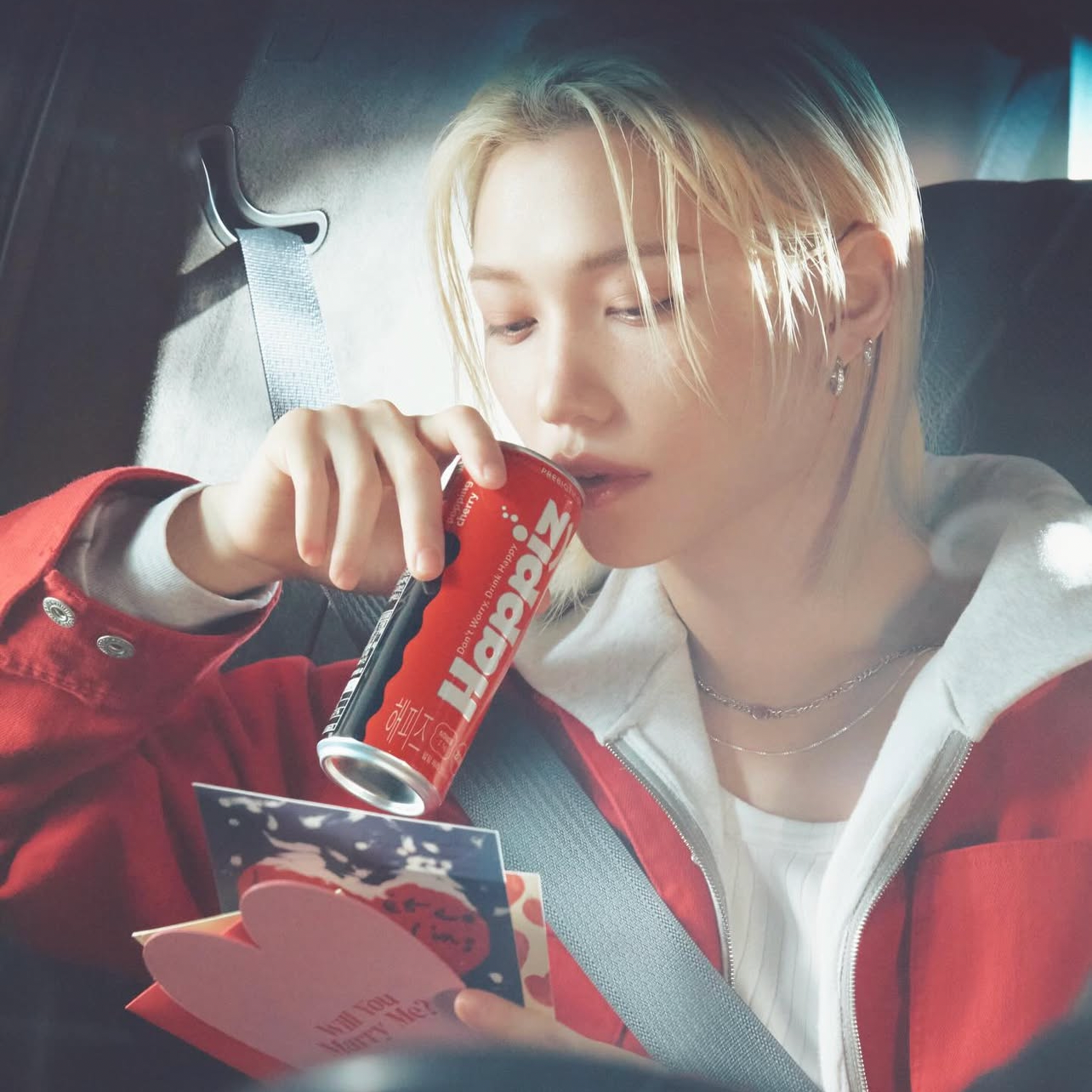 Behind-the-scenes cut of Felix (Stray Kids)