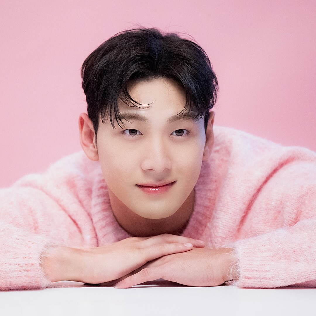 백호 최근 활동샷