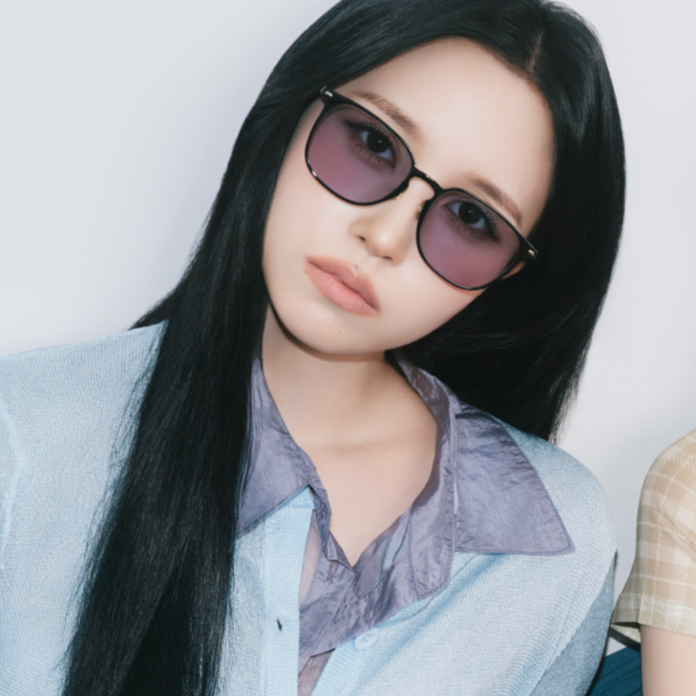 Momen yang diabadikan oleh penggemar Mina (TWICE)