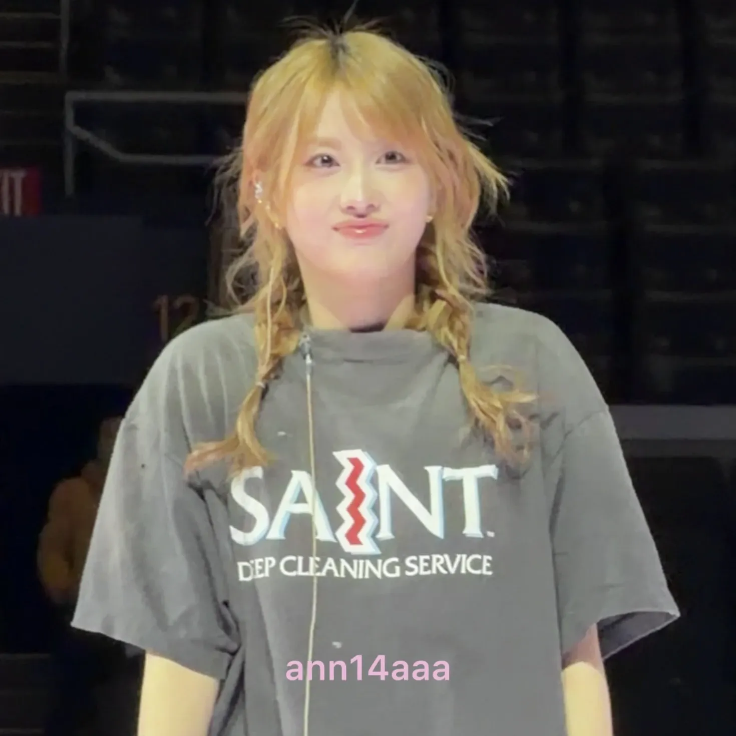 Momo (TWICE)的幕後花絮