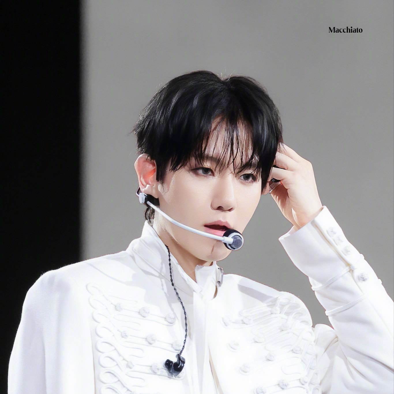 伯賢 (EXO)粉絲拍下的瞬間