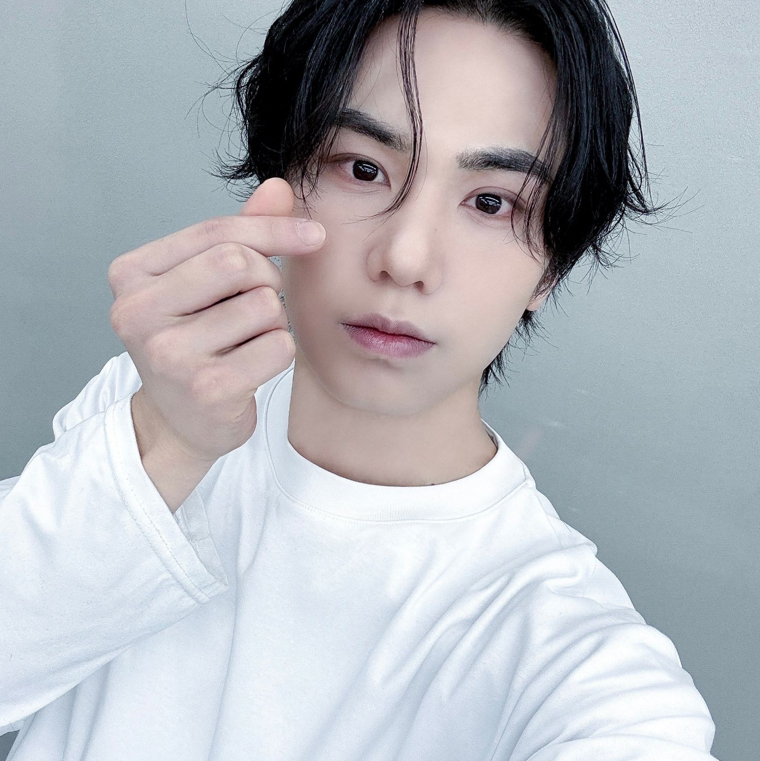 A moment captured by ASTRO's fan