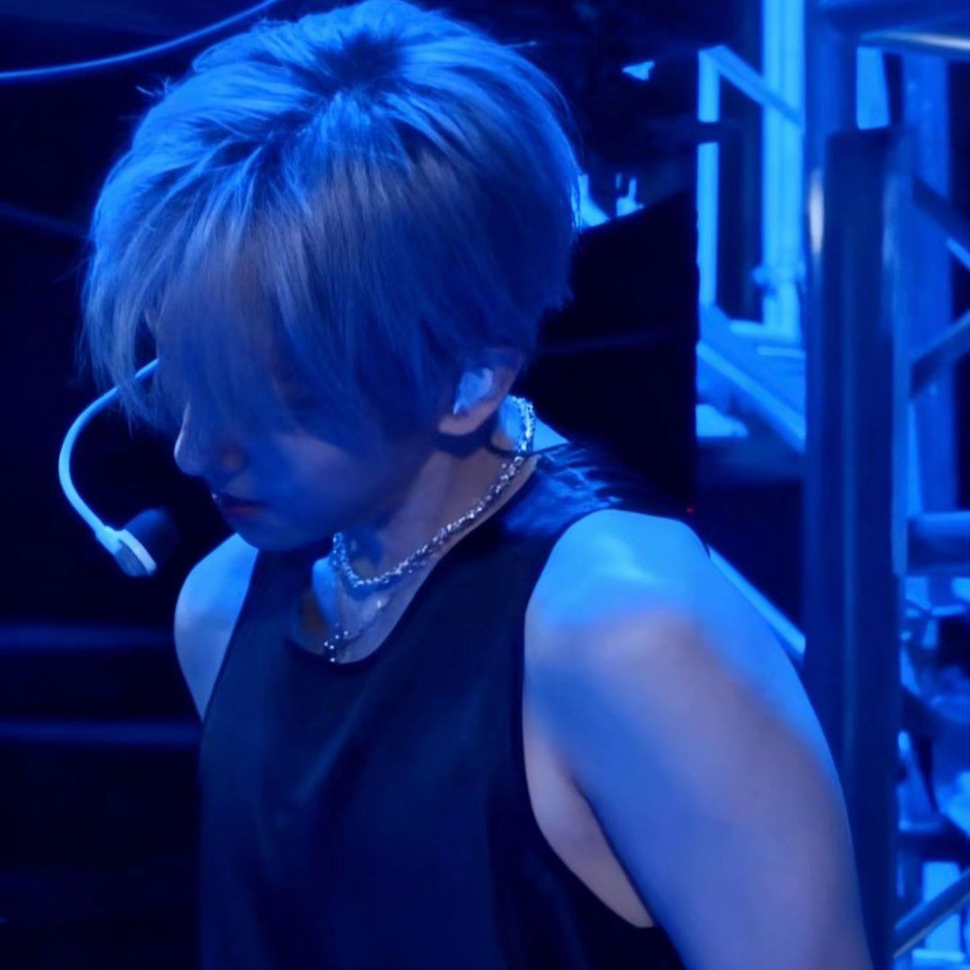 백현 (EXO)의 비하인드 컷