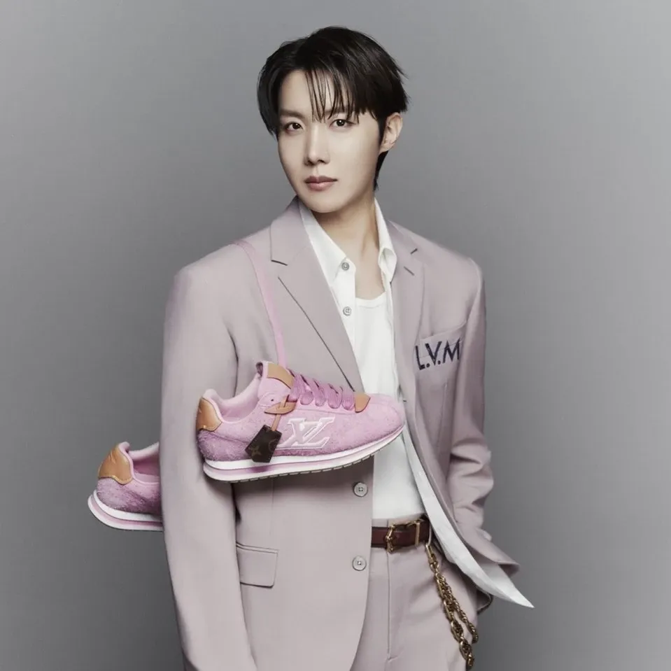 J-hope (防彈少年團)的最新照片