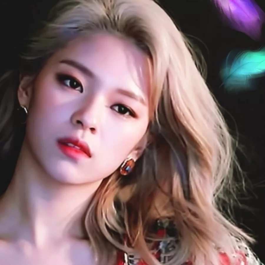 A moment captured by Jeongyeon (TWICE)'s fan