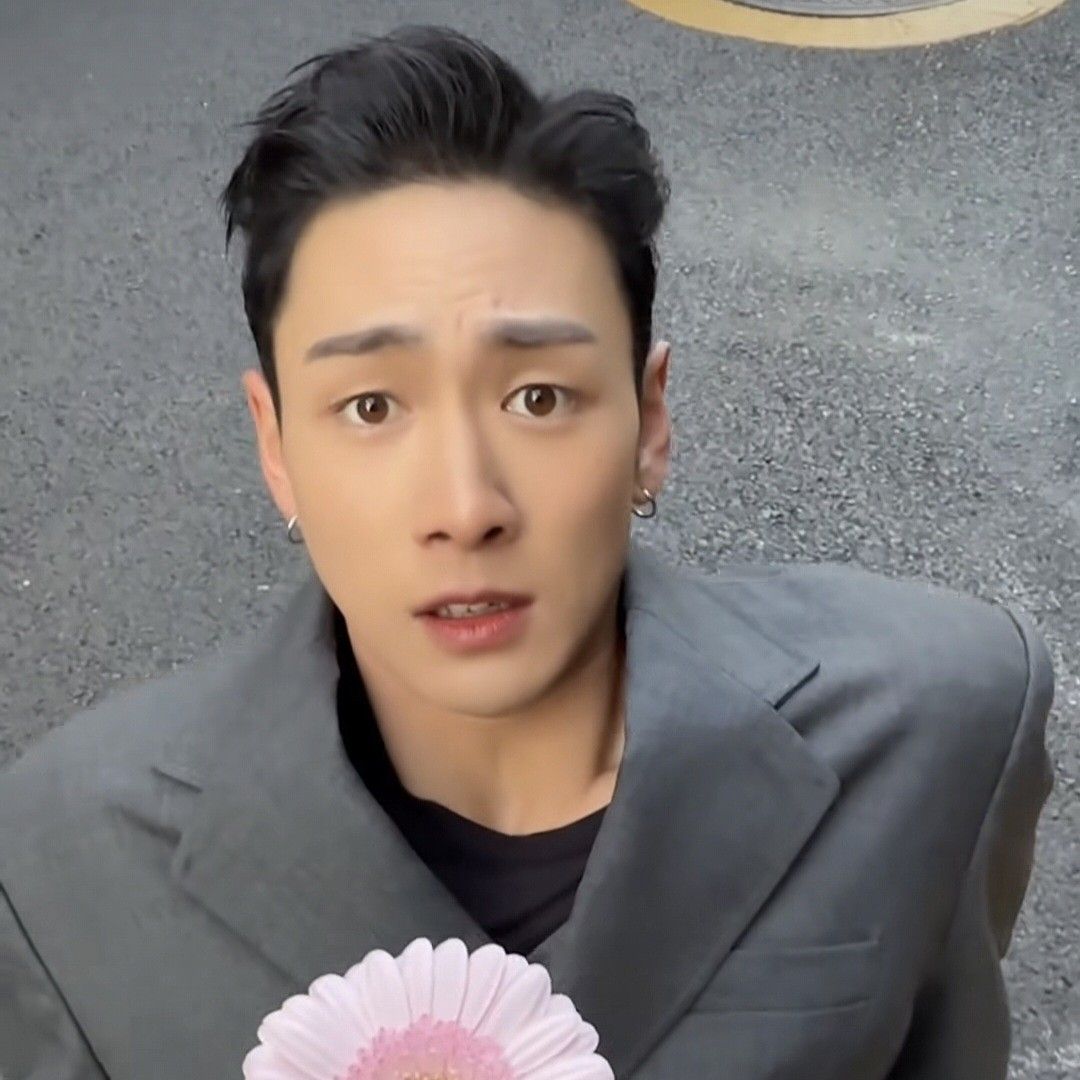 백호 최근 활동샷