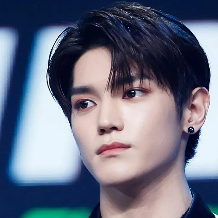 A moment captured by Taeyong (NCT 127)'s fan