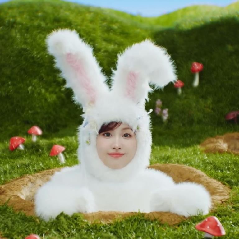 Momo (TWICE)的最新照片