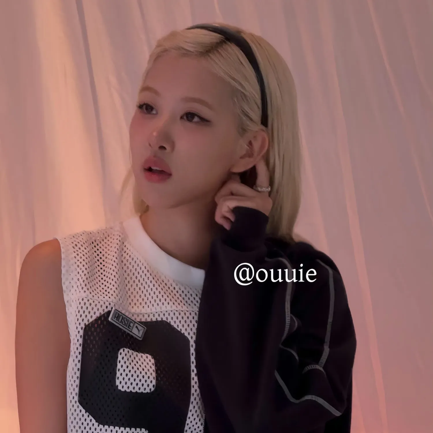 로제 (BLACKPINK)의 비하인드 컷