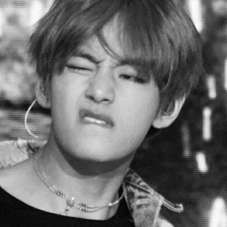 뷔 (방탄소년단) 최근 활동샷