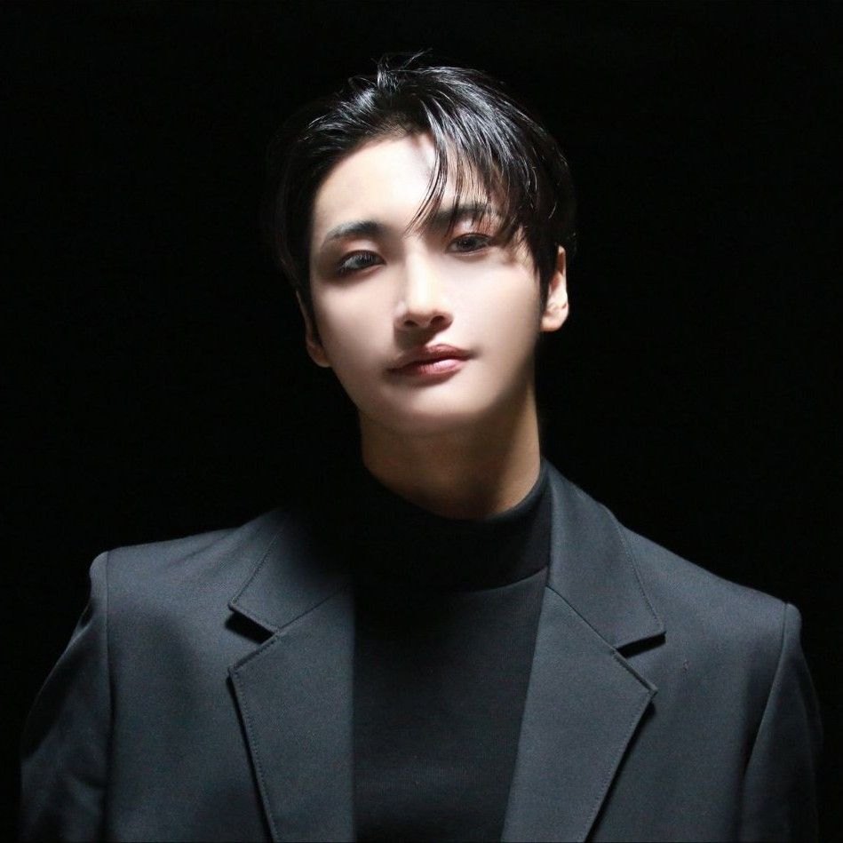성화 (에이티즈)의 비하인드 컷