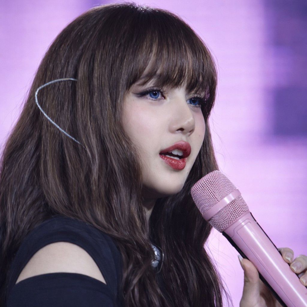 리사 (BLACKPINK)의 최신 사진