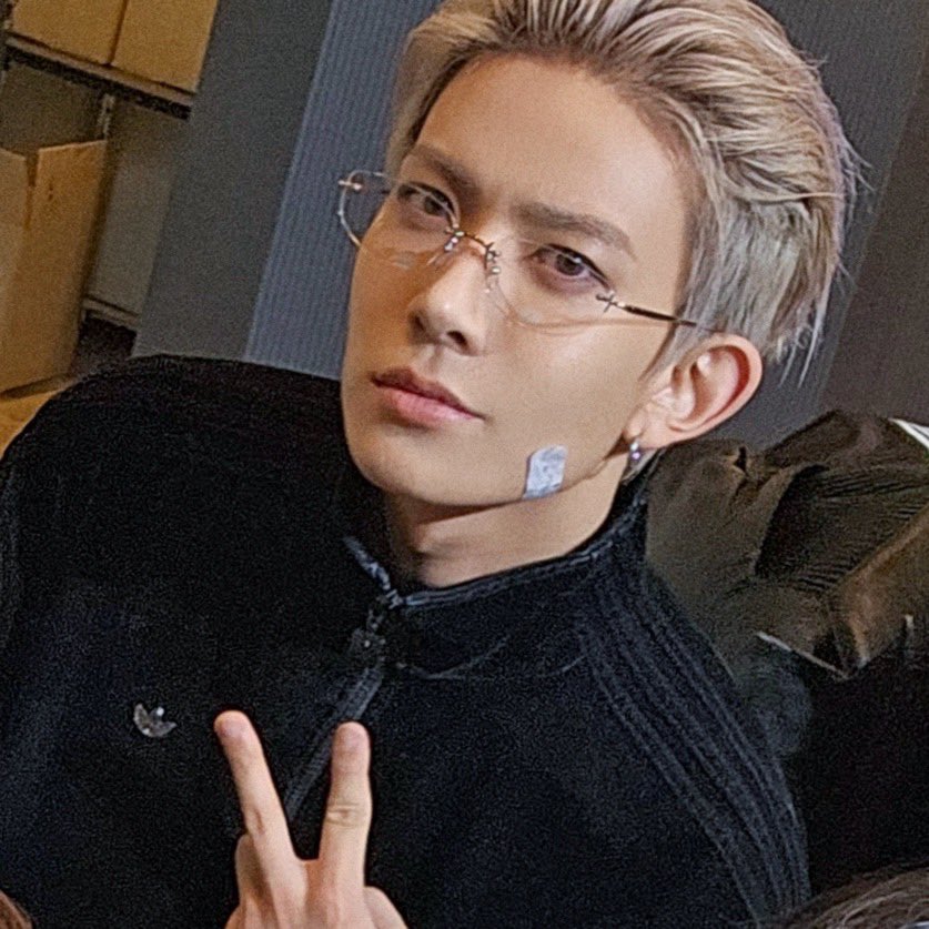 Latest photo of Heeseung (ENHYPEN)