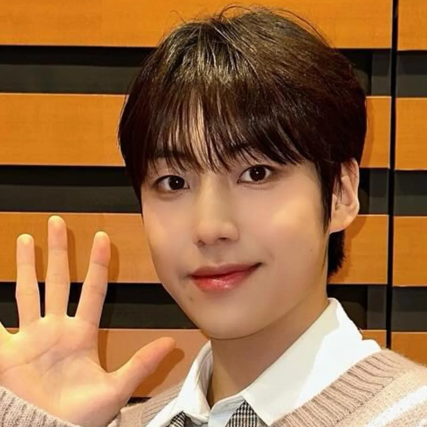 Latest photo of Lee Eunsang (YOUNITE)