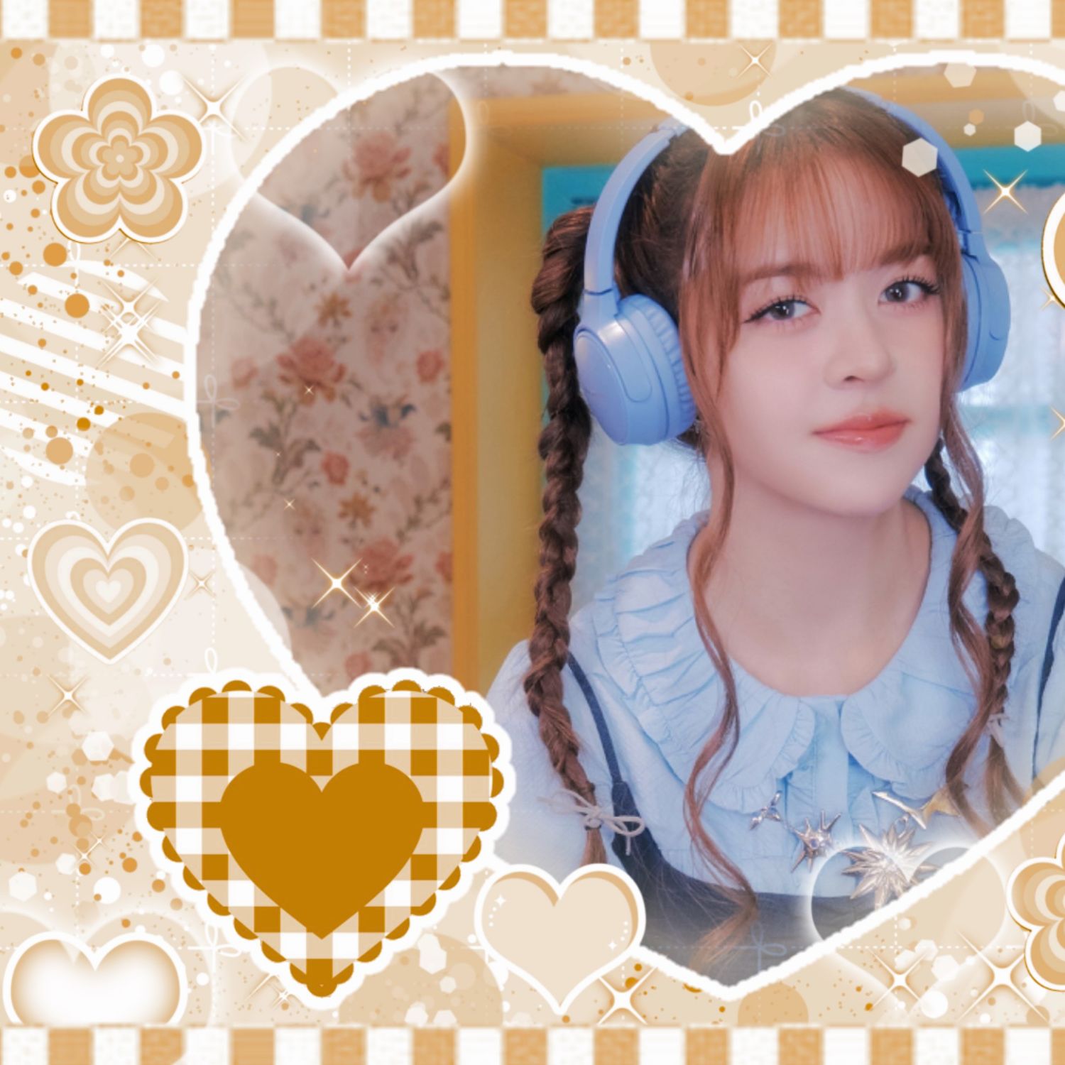 Latest photo of LILY (NMIXX)