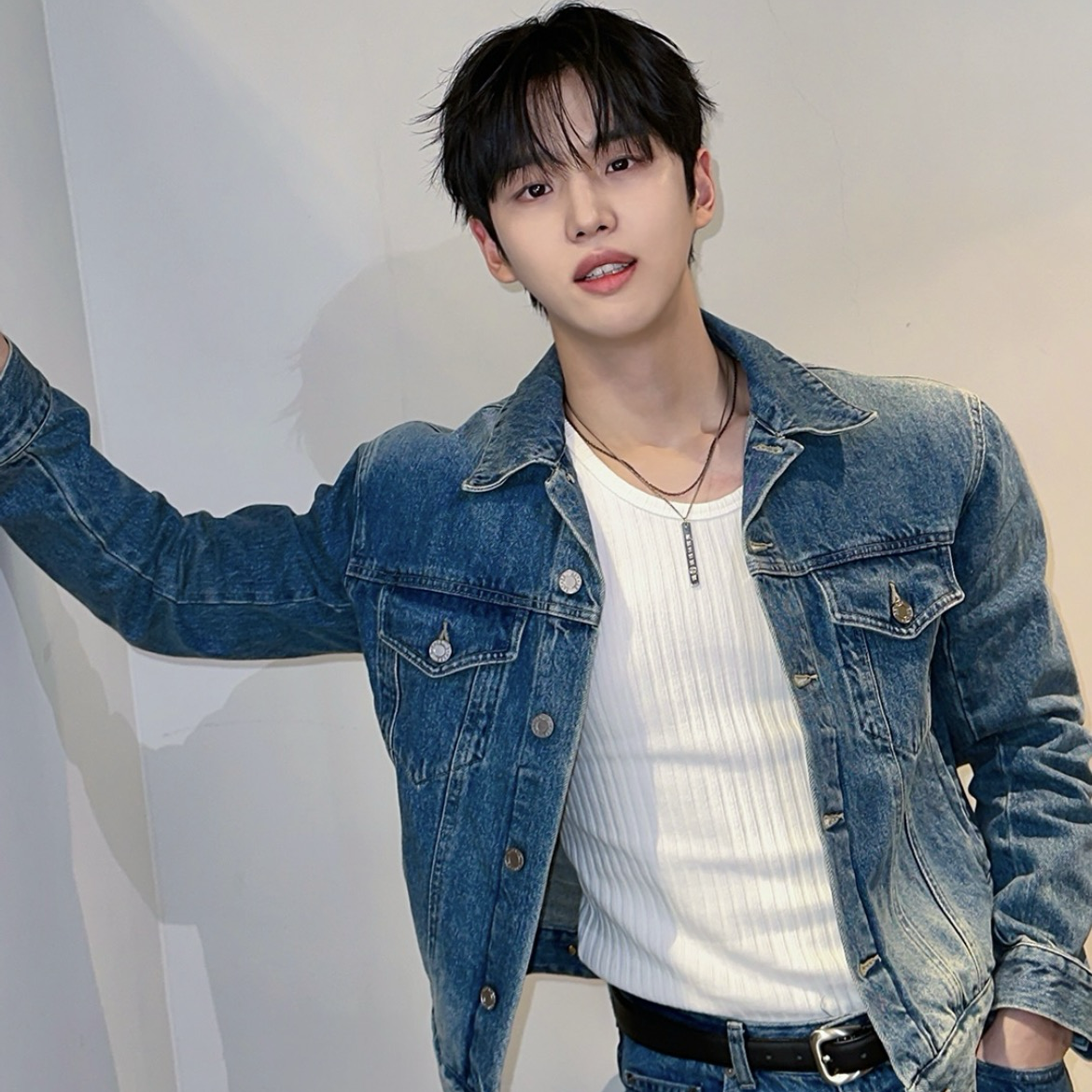 홍석 (펜타곤) 최근 활동샷