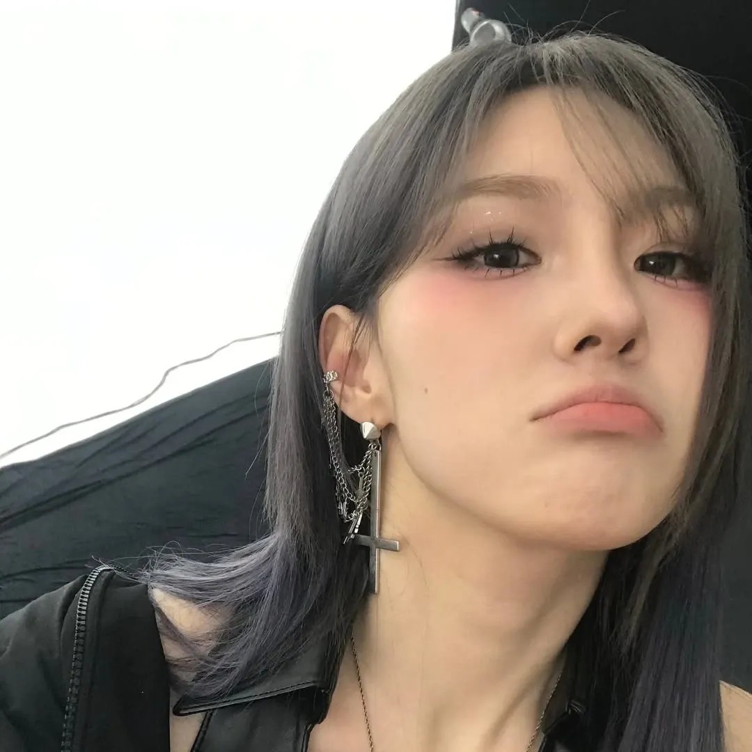 Recent activity shot of Kim Chaehyun (Kep1er)