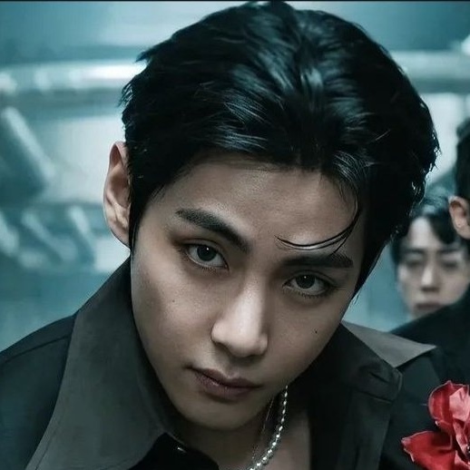 뷔 (방탄소년단)의 최신 사진