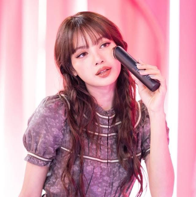 Potret di balik layar Lisa (BLACKPINK)