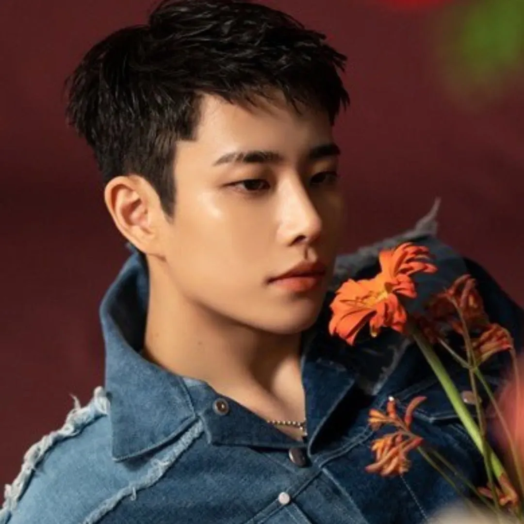 Latest photo of MJ (ASTRO)