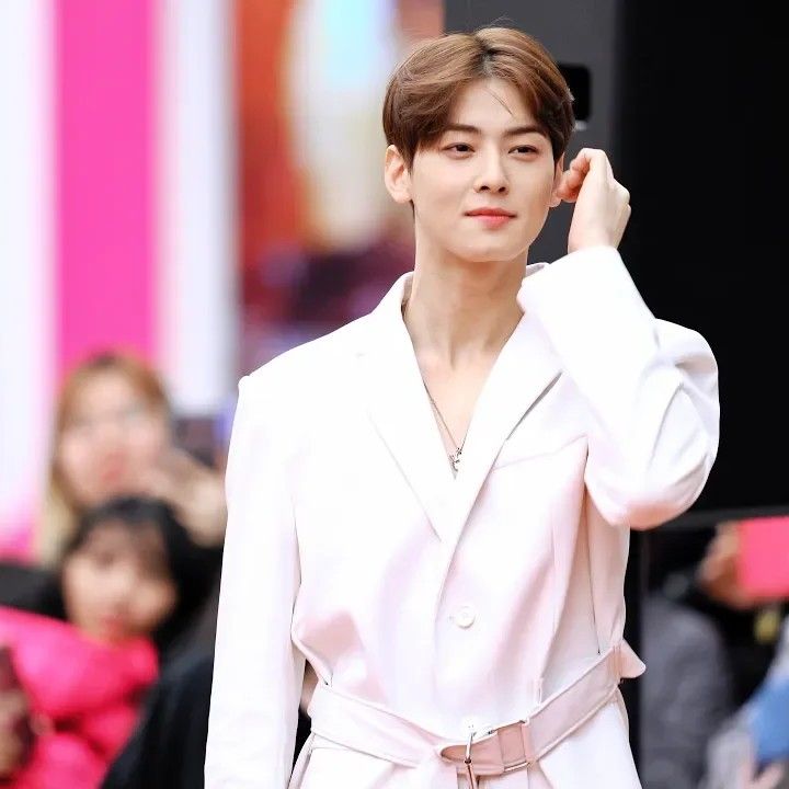 Latest photo of Eunwoo (ASTRO)