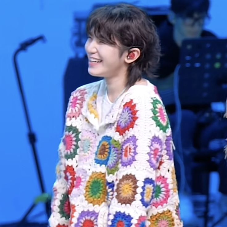 A moment captured by Woozi (SEVENTEEN)'s fan