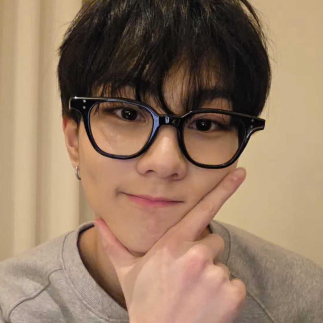 Latest photo of Jungwon (ENHYPEN)