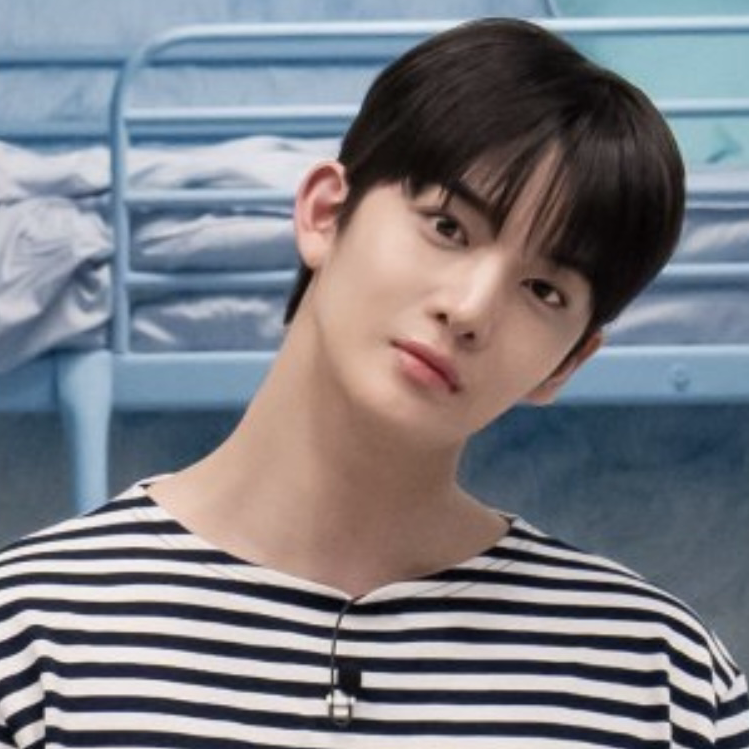 裴珍映的最新活動照片