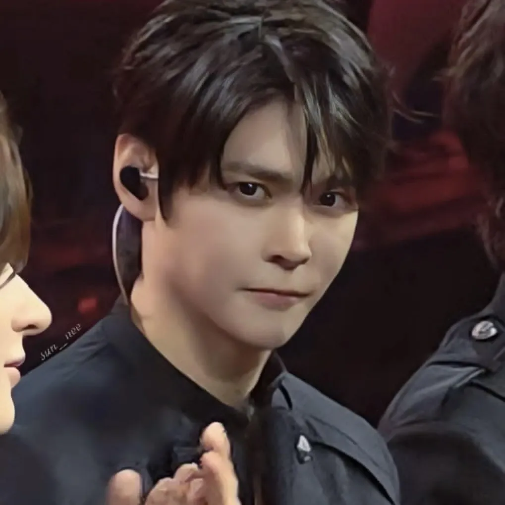 Recent activity shot of Eunseok (RIIZE)