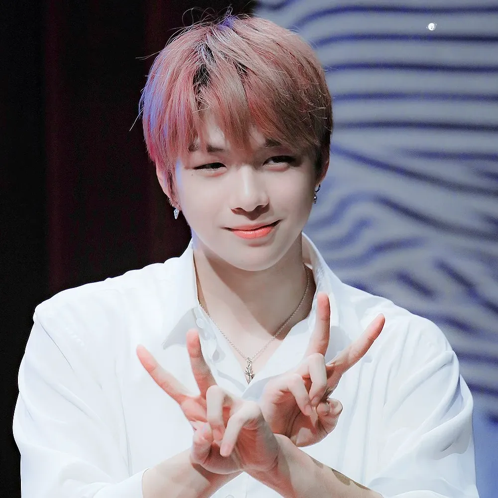 강다니엘 최근 활동샷