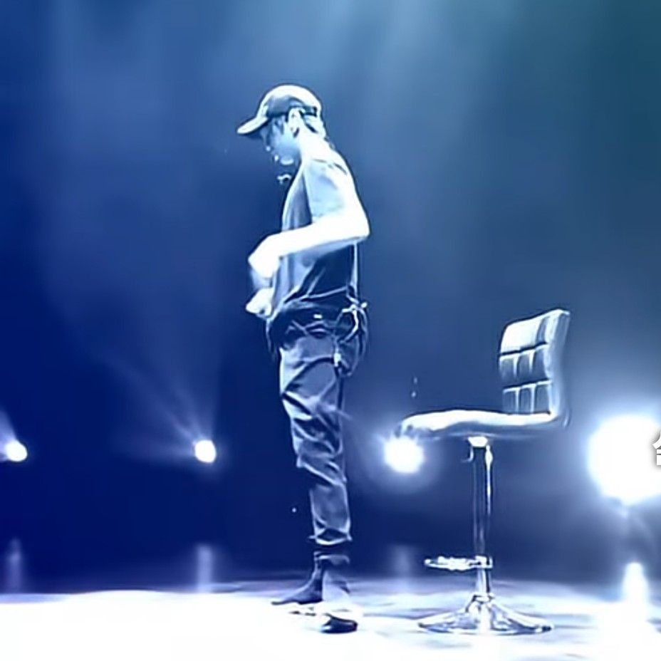 강다니엘의 비하인드 컷