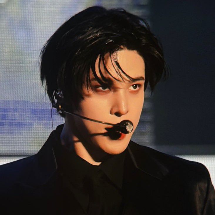 Behind-the-scenes cut of Yunho (ATEEZ)