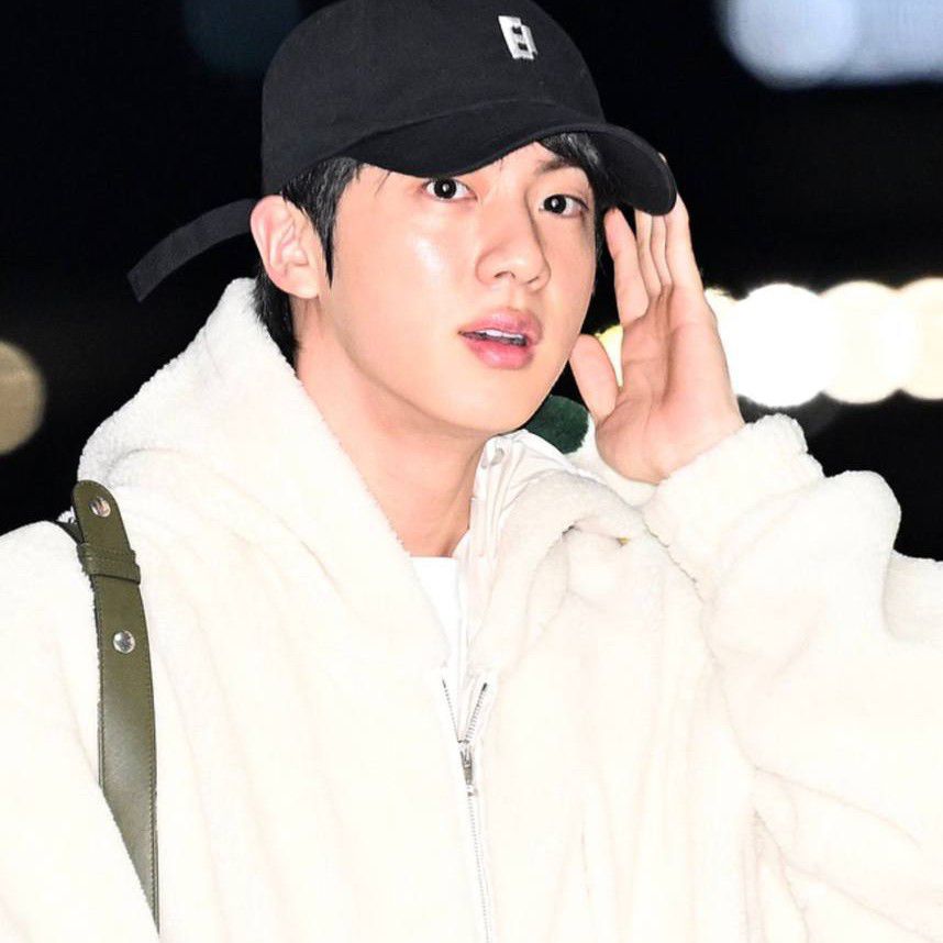 Foto terbaru Jin (BTS)