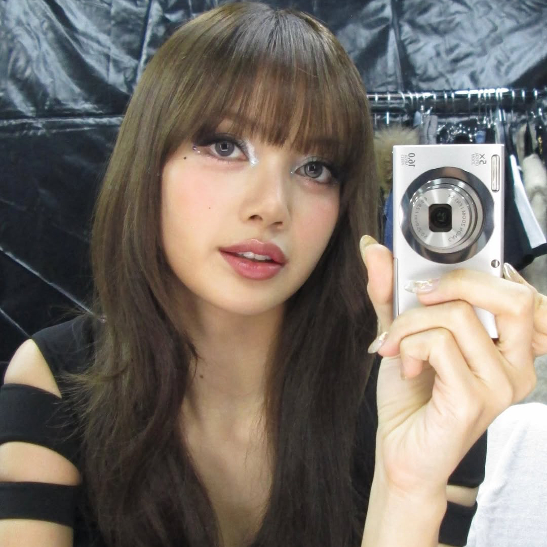 Lisa (BLACKPINK)的幕后花絮