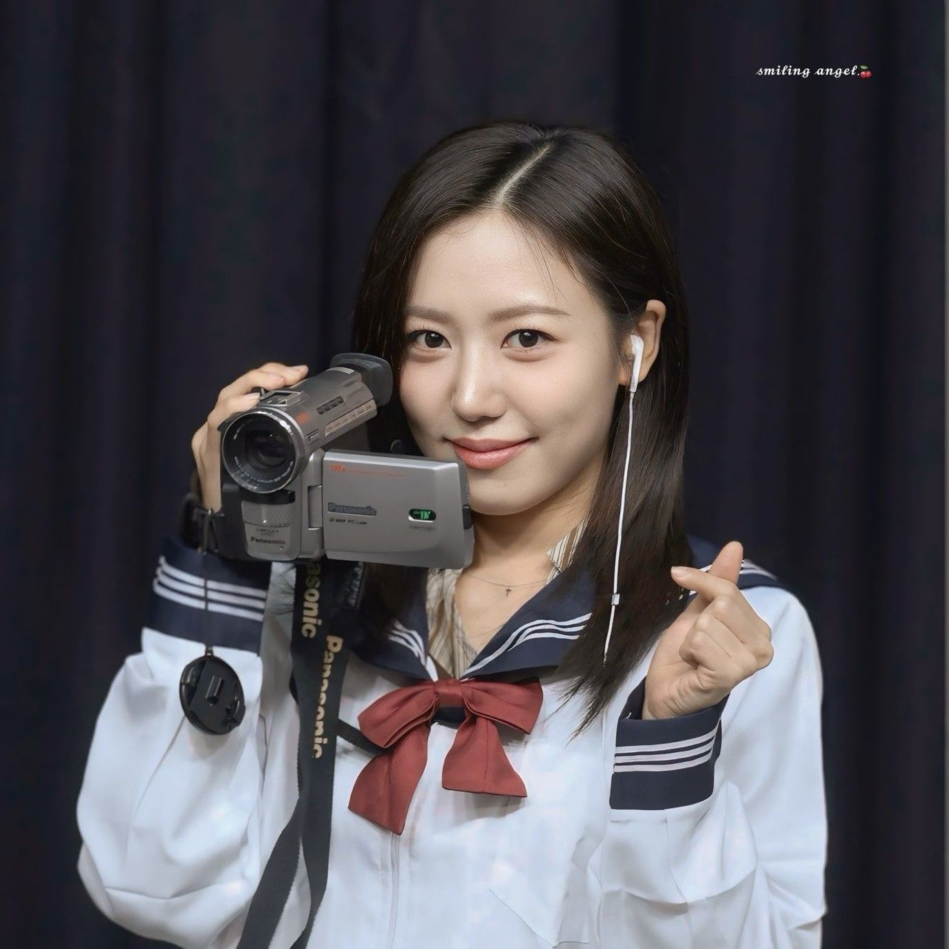 A moment captured by Kim Namjoo (Apink)'s fan