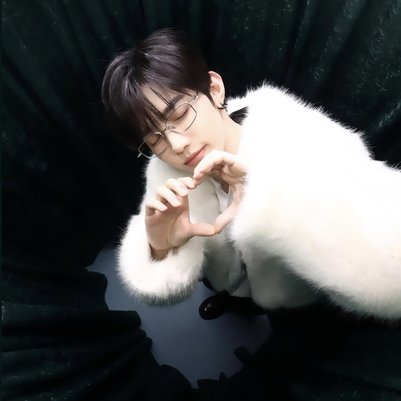 Latest photo of Zhang Hao (ZEROBASEONE)