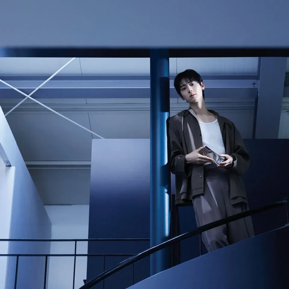 황민현의 비하인드 컷