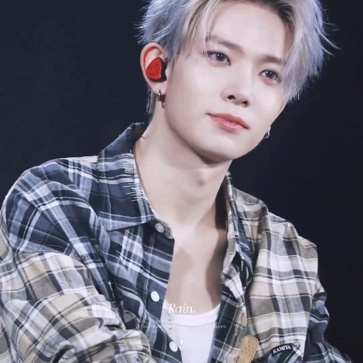 Latest photo of Heeseung (ENHYPEN)