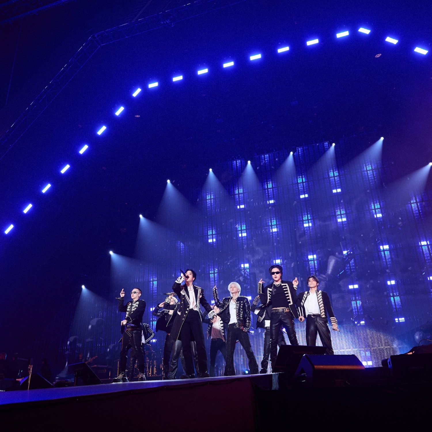 TREASURE粉丝拍下的瞬间