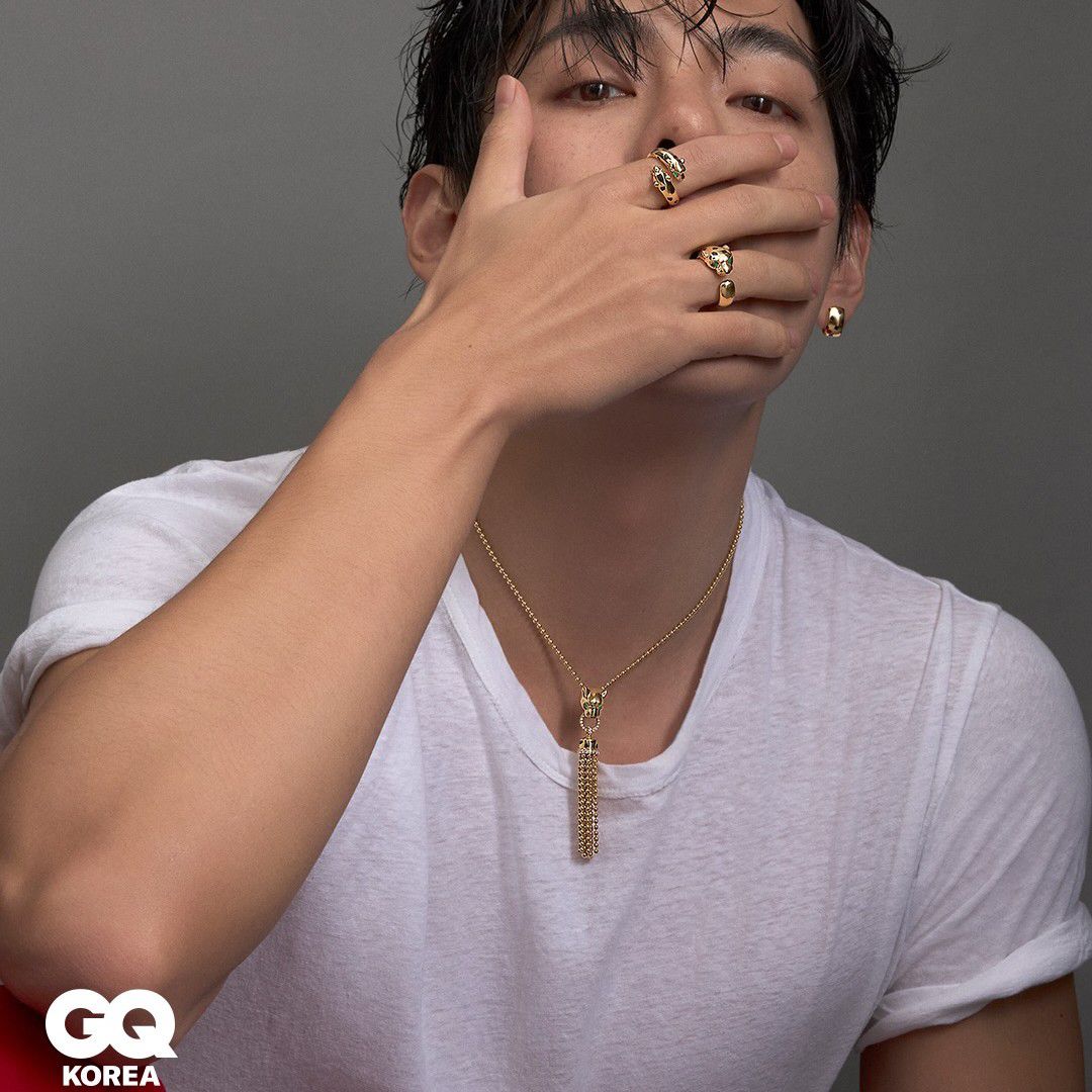 뷔 (방탄소년단)의 비하인드 컷