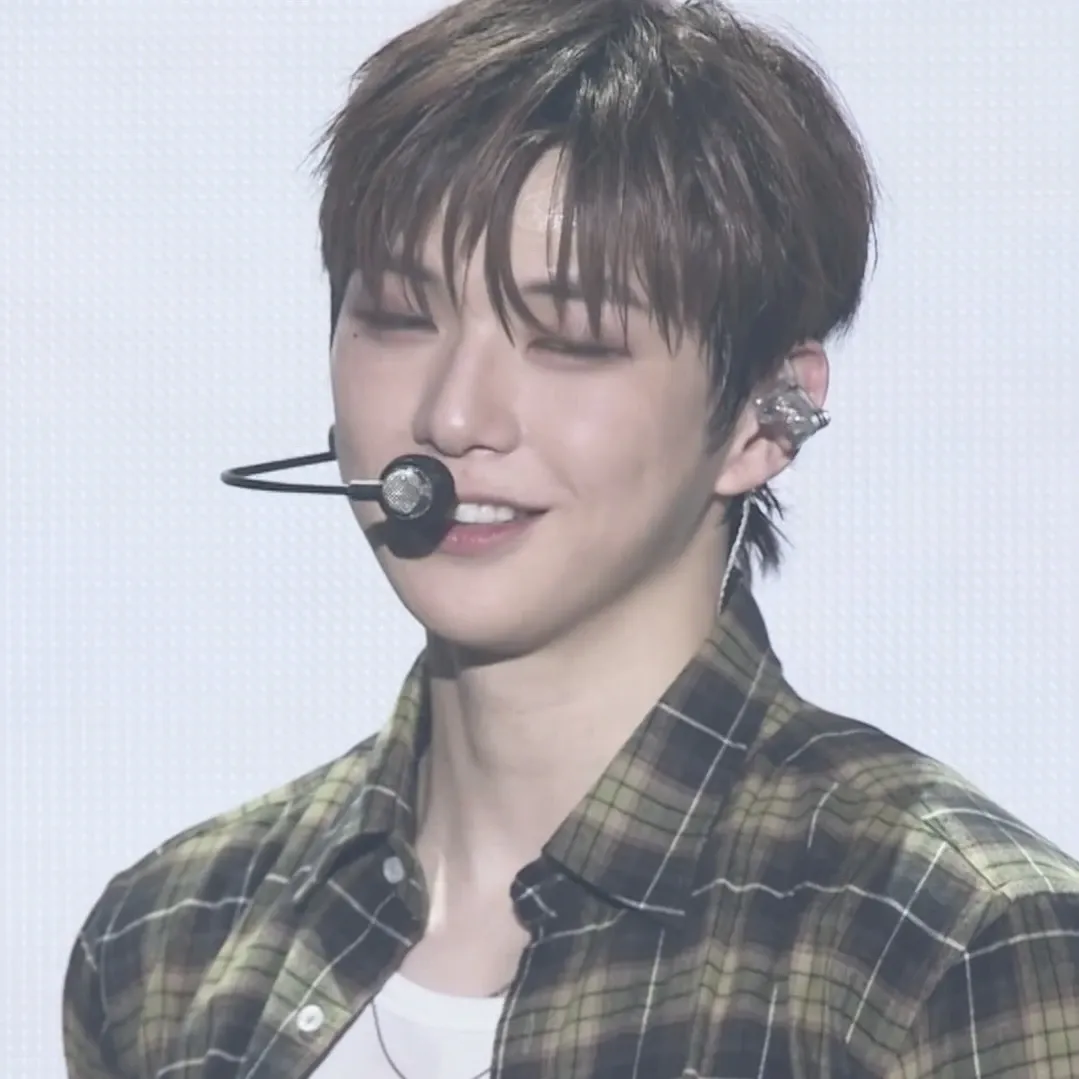 강다니엘의 비하인드 컷
