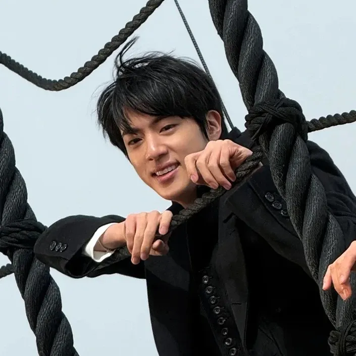 진 (방탄소년단)의 비하인드 컷